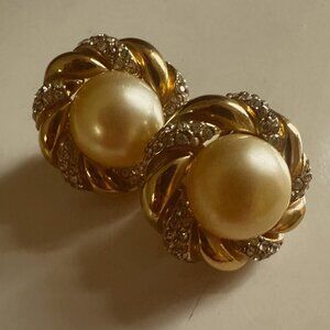 Vintage Ciner Pearl, Rhinestone and Gold Earrings